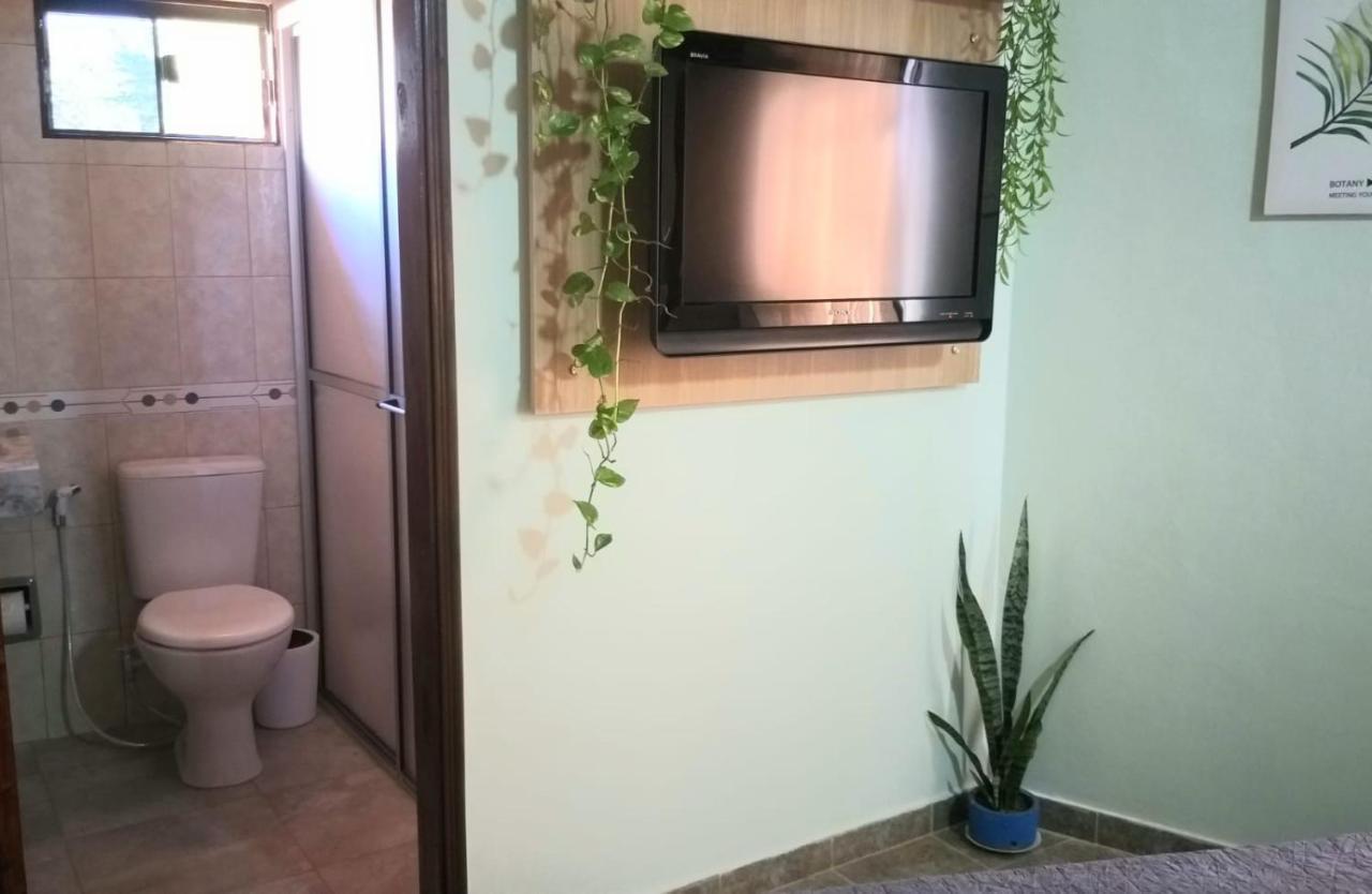 Saiyu Aeropuerto Bed and Breakfast Luque Buitenkant foto